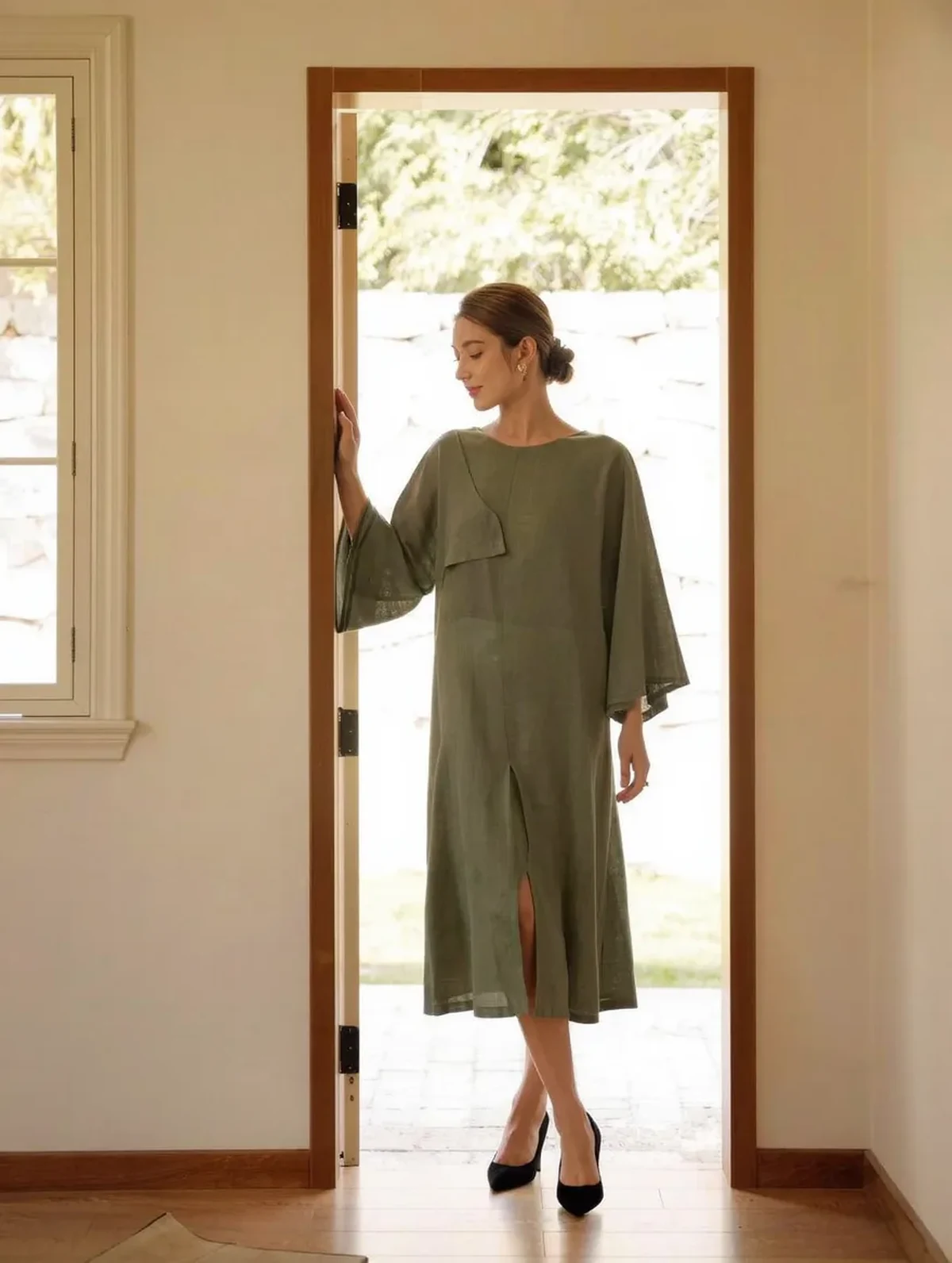 Linen Dress Wrinkles by Lunch: What It Means and What to Do